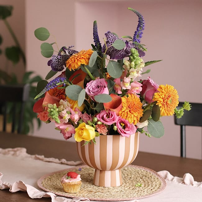 Order flower arrangement discount